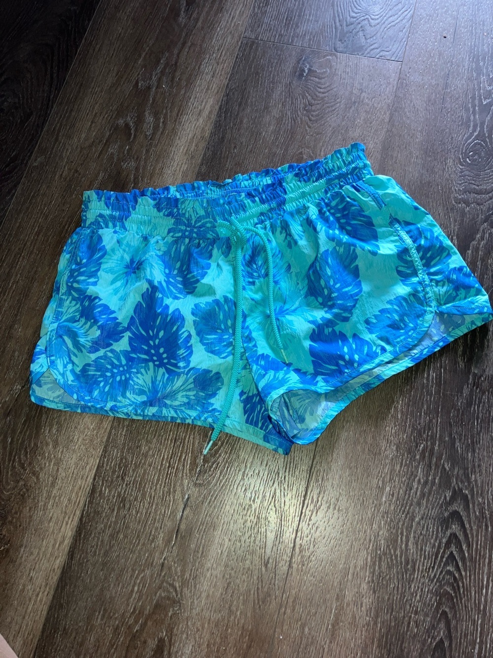 Aerie Women’s Tropical Floral Beach Drawstring Shorts Teal Blue Size M